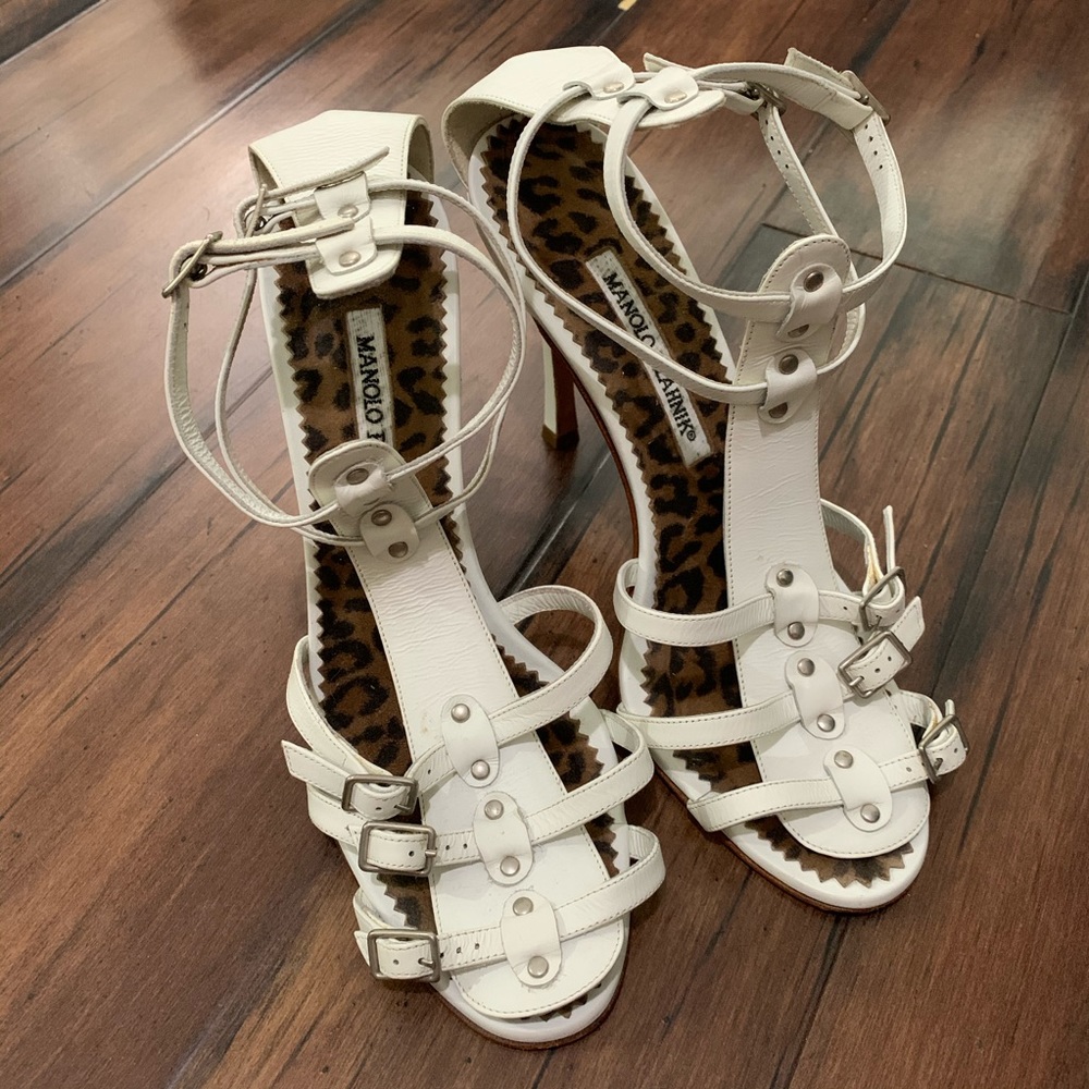 Perfect white summer sandals